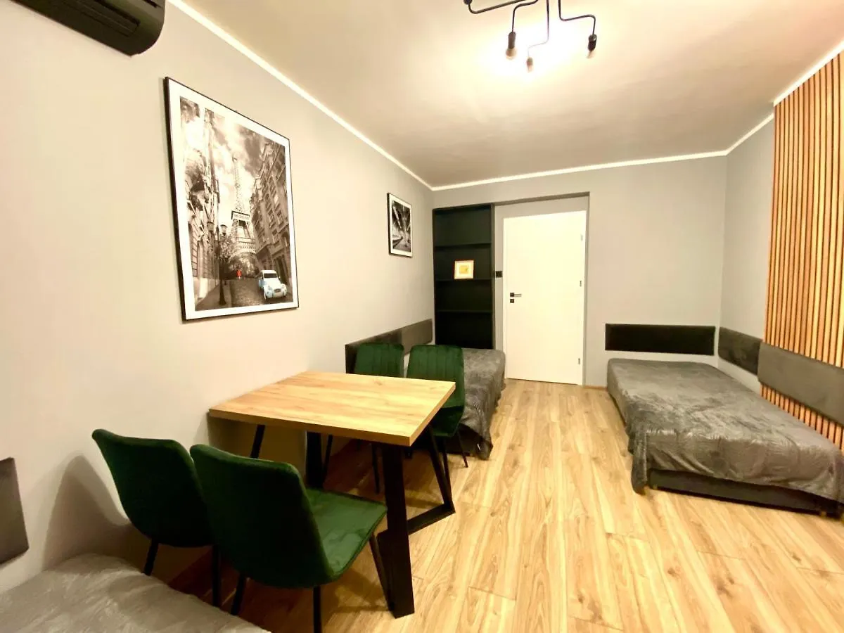 Pokoj Z Prywatna Lazienka W 2-Pokojowym Mieszkaniu Komuny Paryskiej Wroclaw Apartment